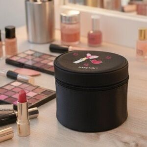 MARY KAY Cosmetics/Jewelry box rounded - New Condition